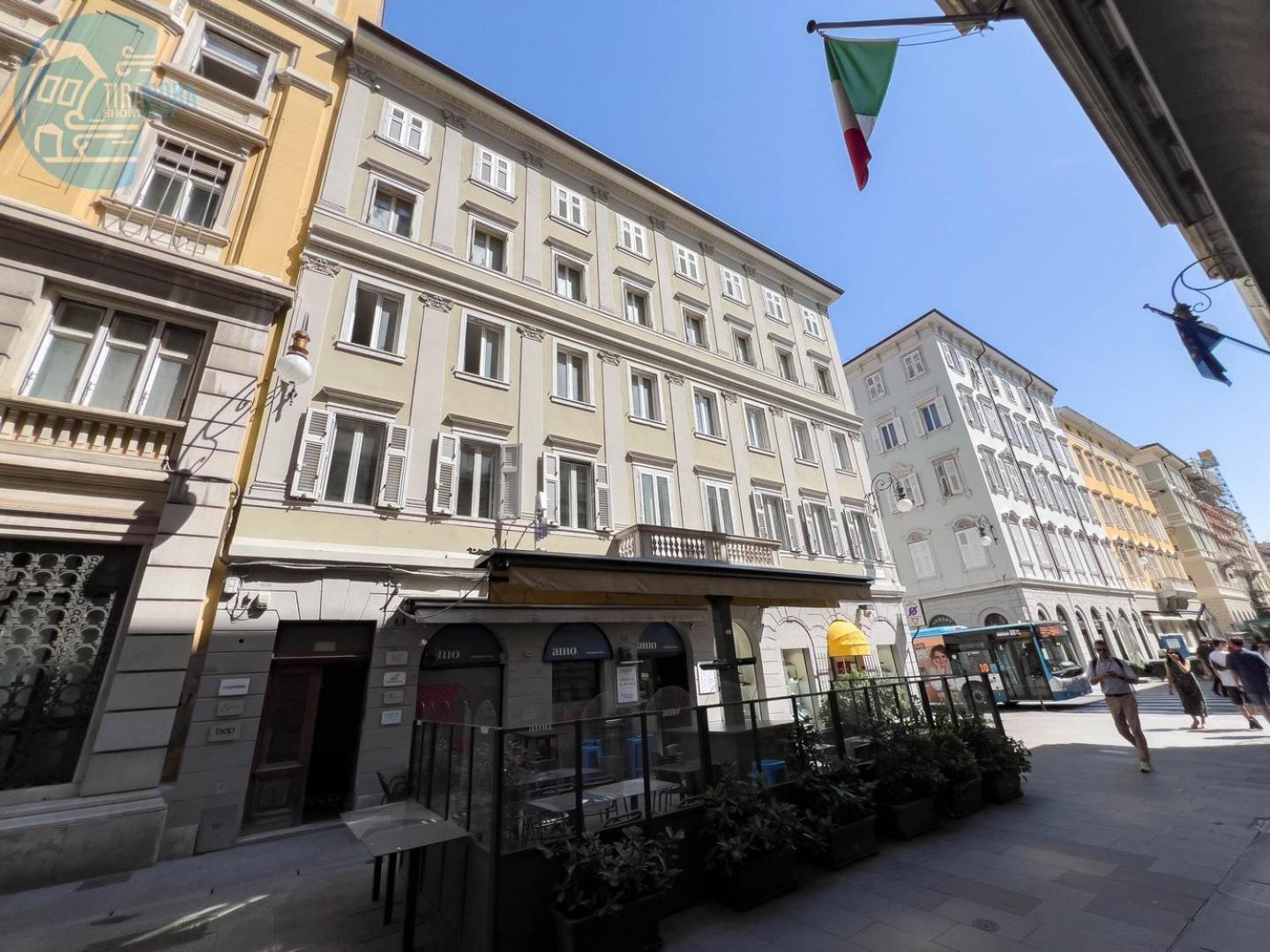 Cassa Di Risparmio 11 Tirabora Short Rent 的里雅斯特 外观 照片